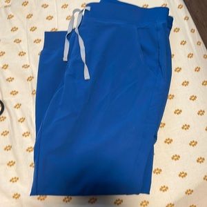 Figs jogger scrub pants - size large